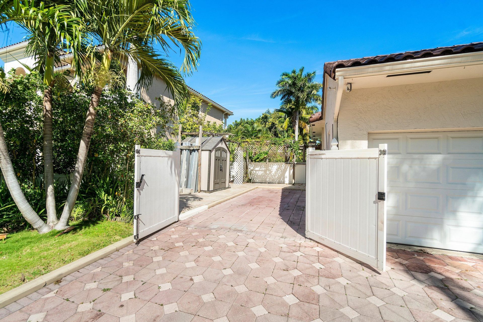 201 NE 4th Street, Boca Raton, FL 33432 Photo