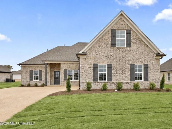 6579 E John Hamilton Way, Olive Branch, MS 38654