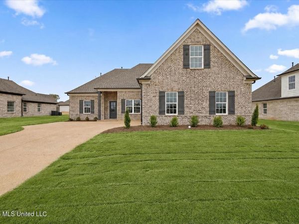 6579 E John Hamilton Way, Olive Branch, MS 38654
