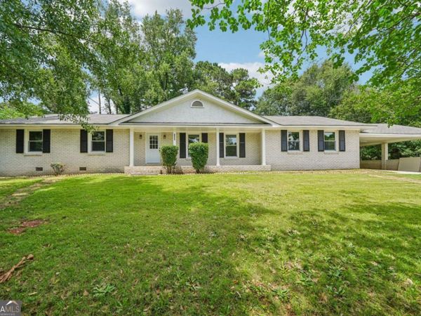 1352 White Oak Street SE, Conyers, GA 30013