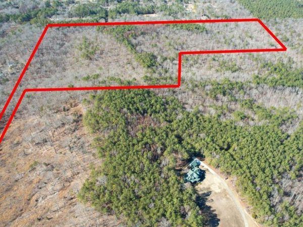 0001 Bozeman Road NW, White, GA 30184