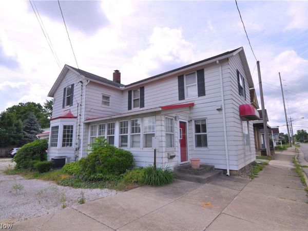 25 31st Street SW, Barberton, OH 44203