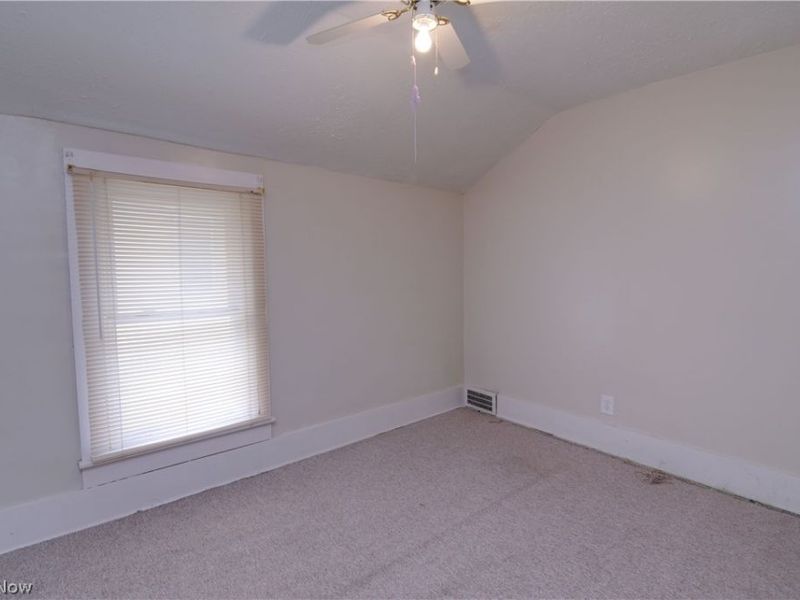 25 31st Street SW, Barberton, OH 44203 Photo 22