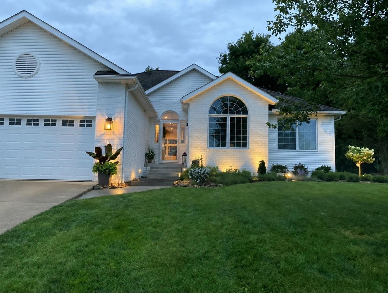 53 Woodlake Trail , Mount Vernon, OH 43050 Main Photo