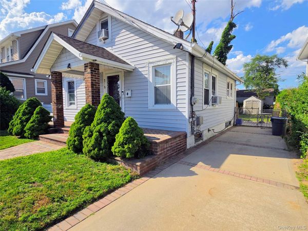 375 W Valley Stream Blvd. , Valley Stream, NY 11580