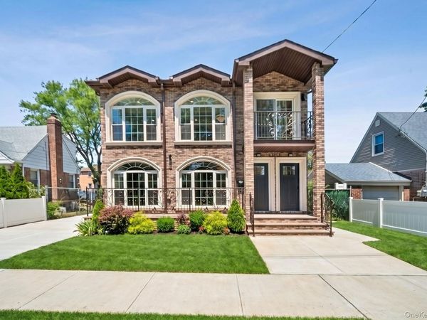 139-18 250 Street , Rosedale, NY 11422