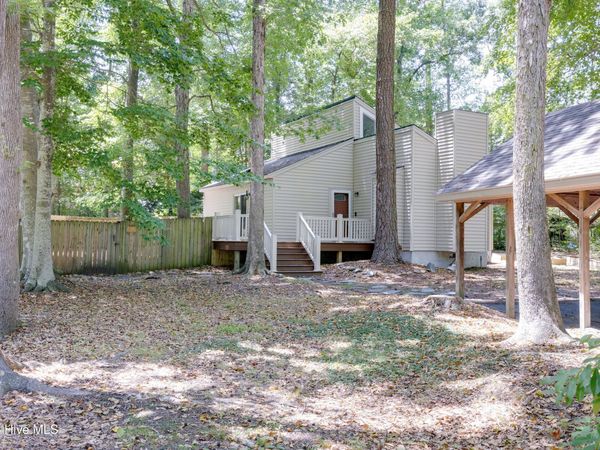 105 Tanglewood Drive, Greenville, NC 27858