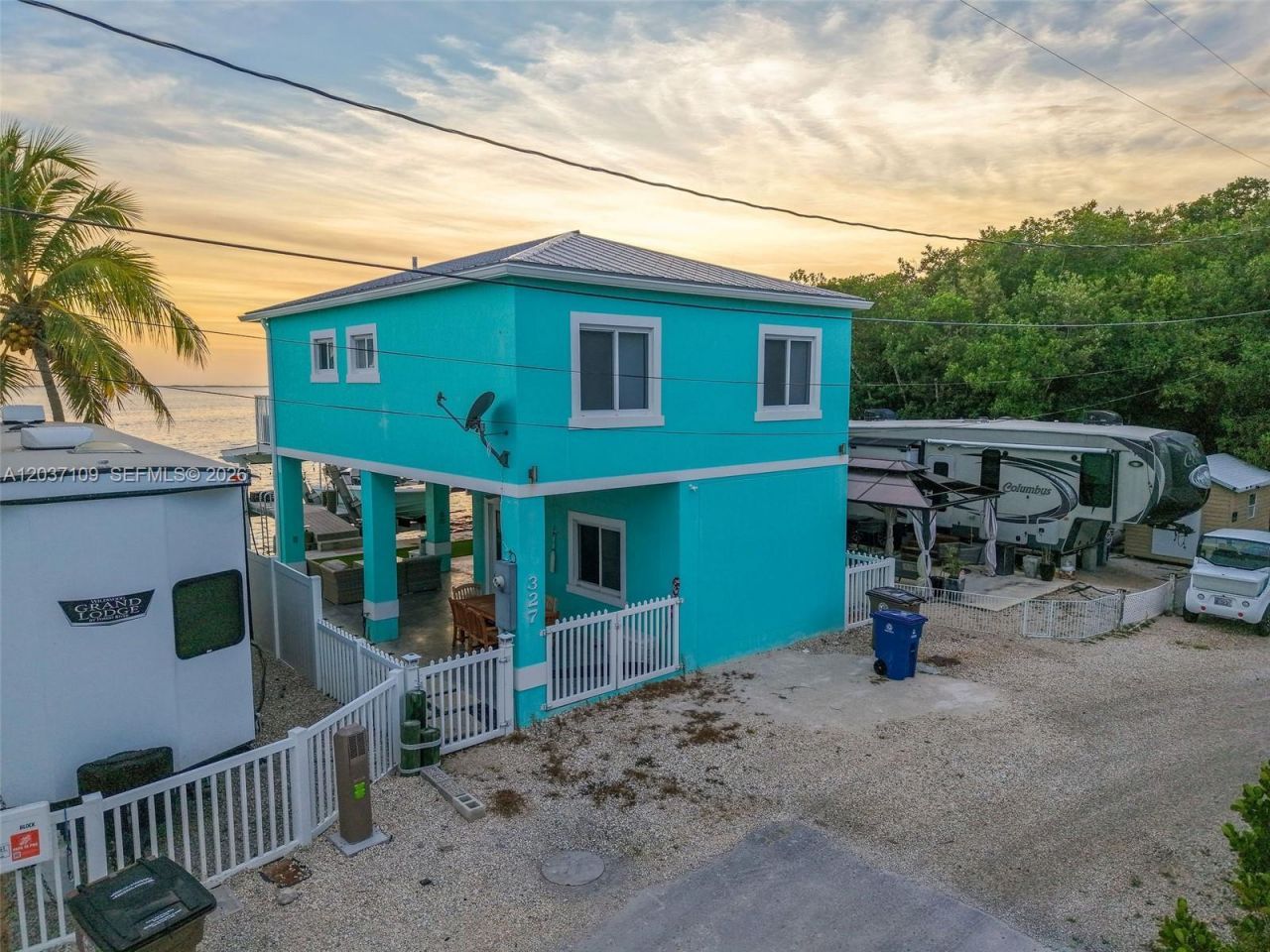 325 Calusa St , Key Largo, FL 33037 Photo