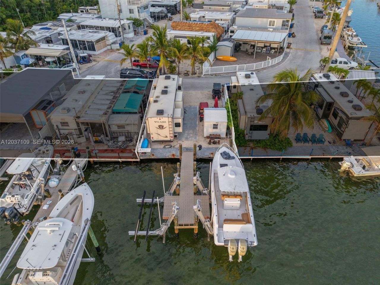325 Calusa St , Key Largo, FL 33037 Photo