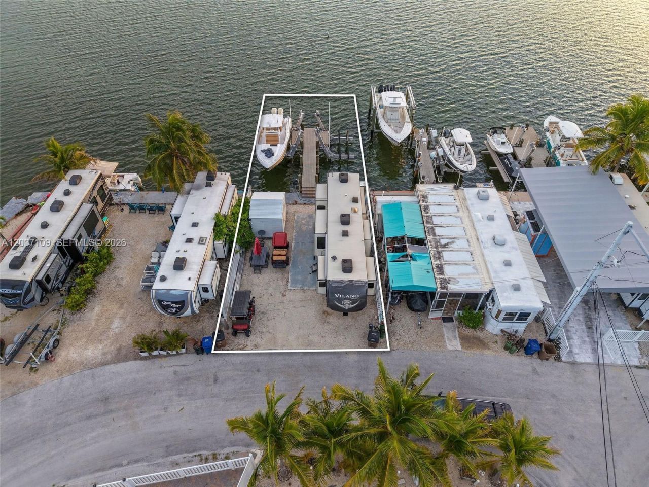 325 Calusa St , Key Largo, FL 33037 Photo