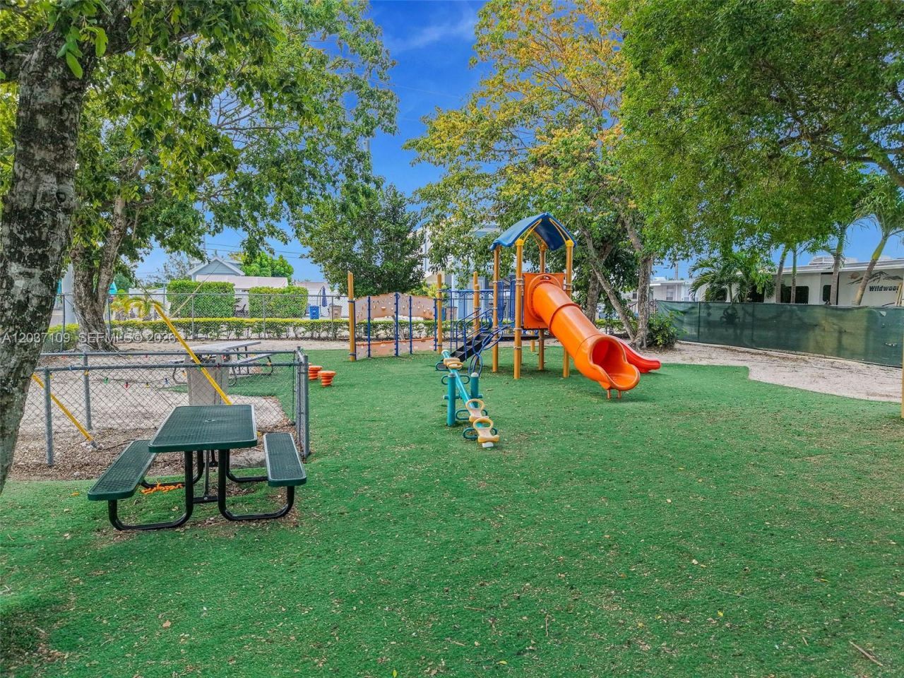 325 Calusa St , Key Largo, FL 33037 Photo