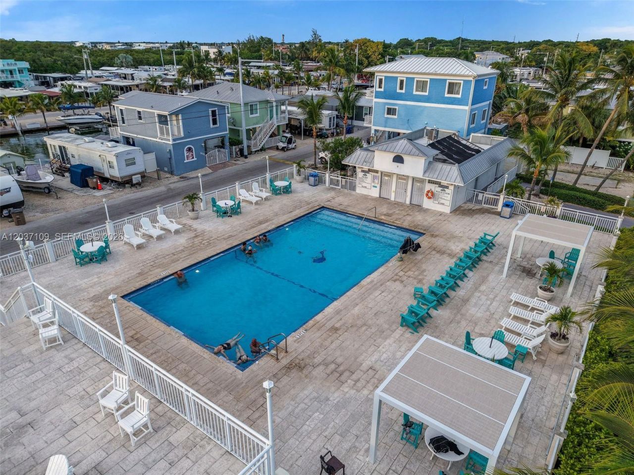 325 Calusa St , Key Largo, FL 33037 Photo