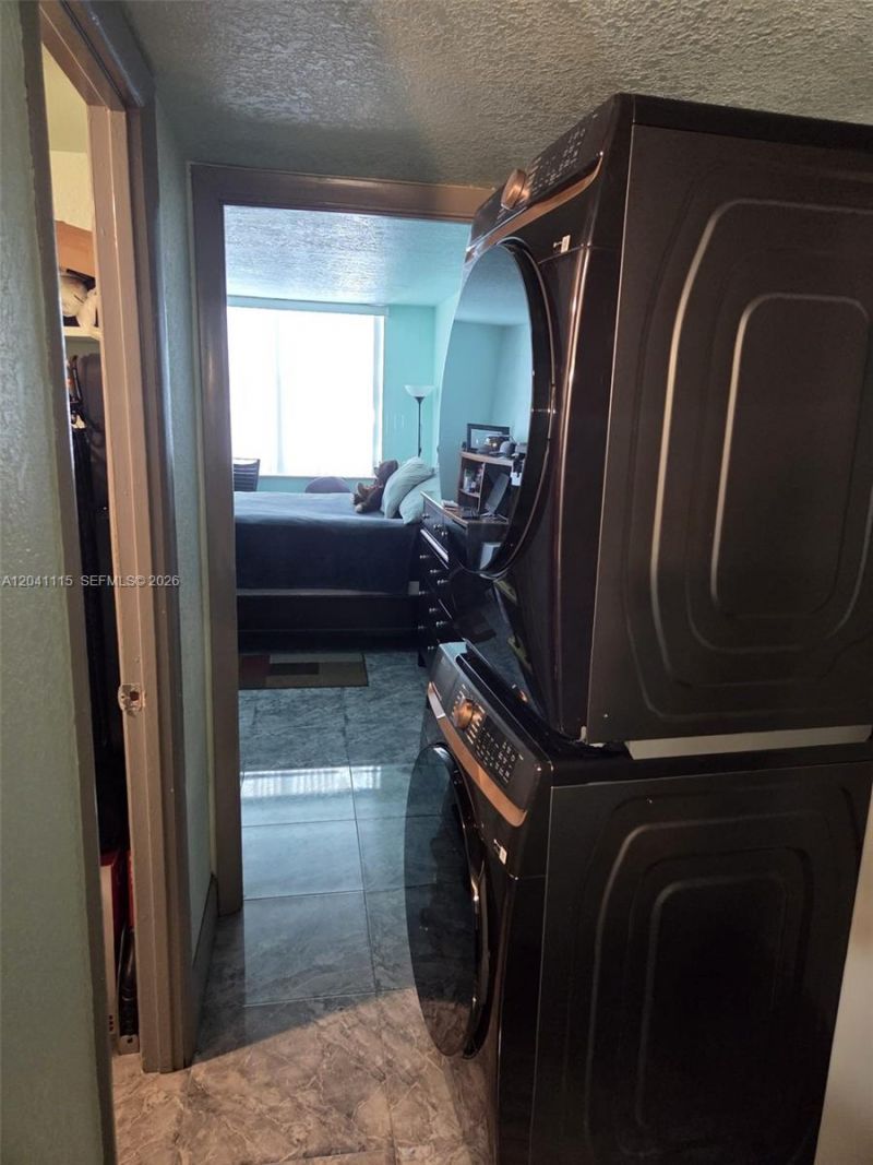 496 NW 165th St Rd, Unit D-214, Miami, FL 33169 Photo
