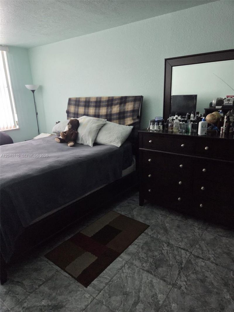 496 NW 165th St Rd, Unit D-214, Miami, FL 33169 Photo