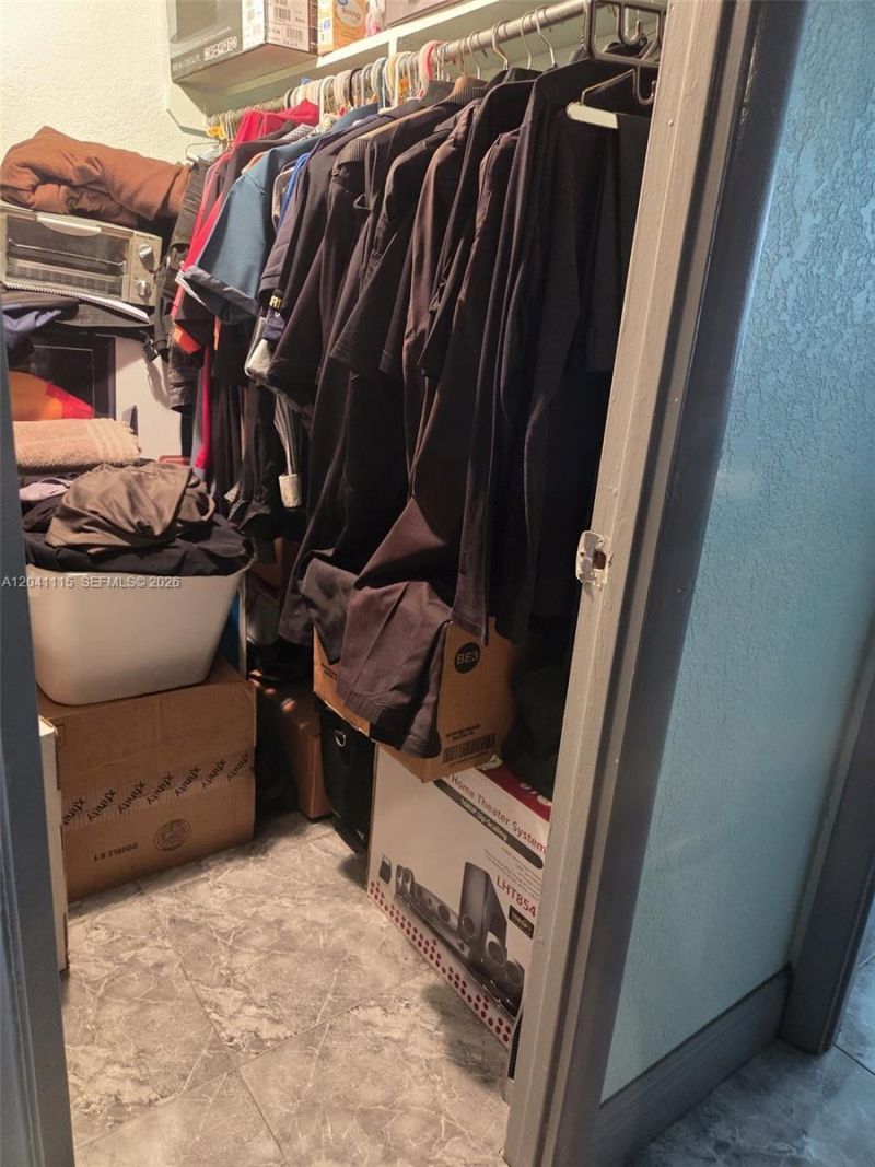 496 NW 165th St Rd, Unit D-214, Miami, FL 33169 Photo
