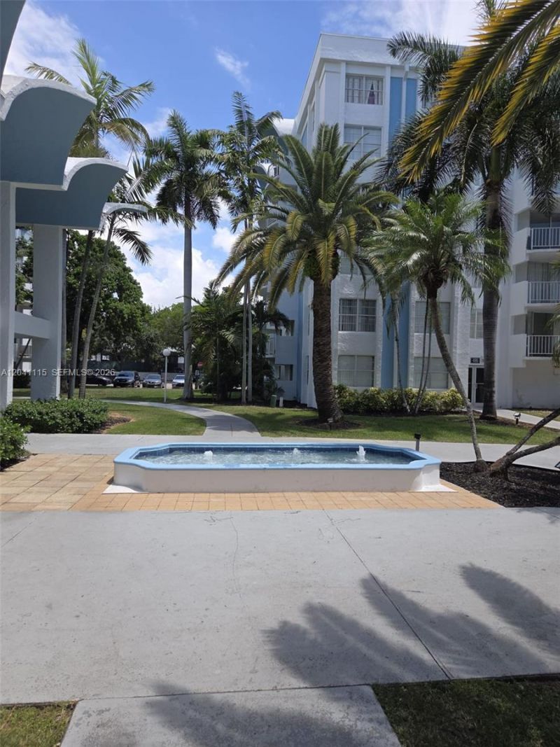 496 NW 165th St Rd, Unit D-214, Miami, FL 33169 Photo