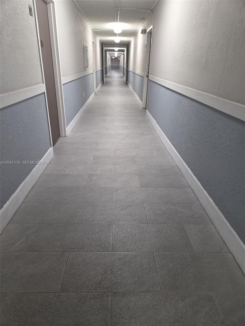 496 NW 165th St Rd, Unit D-214, Miami, FL 33169 Photo