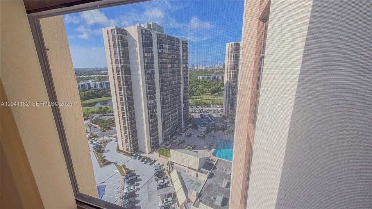 20335 W Country Club Dr , Unit 2102, Aventura, FL 33180 Photo