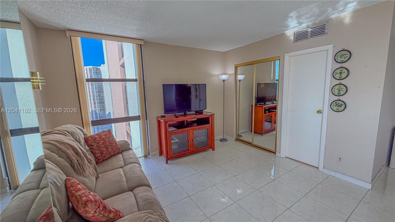 20335 W Country Club Dr , Unit 2102, Aventura, FL 33180 Photo