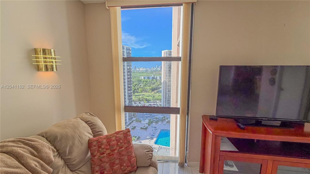 20335 W Country Club Dr , Unit 2102, Aventura, FL 33180 Photo
