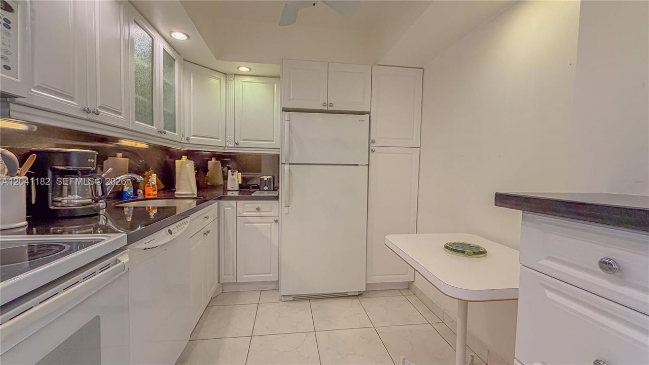 20335 W Country Club Dr , Unit 2102, Aventura, FL 33180 Photo