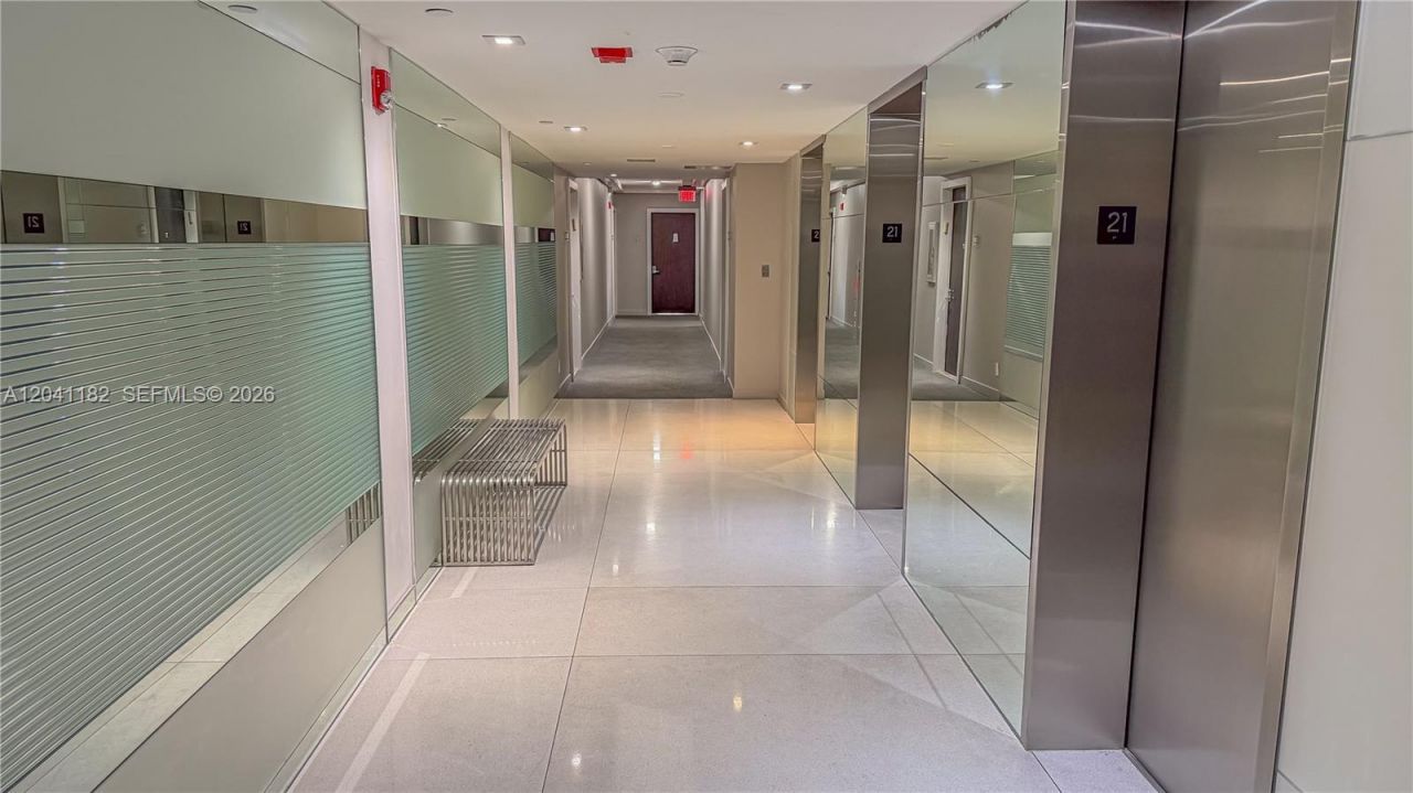20335 W Country Club Dr , Unit 2102, Aventura, FL 33180 Photo