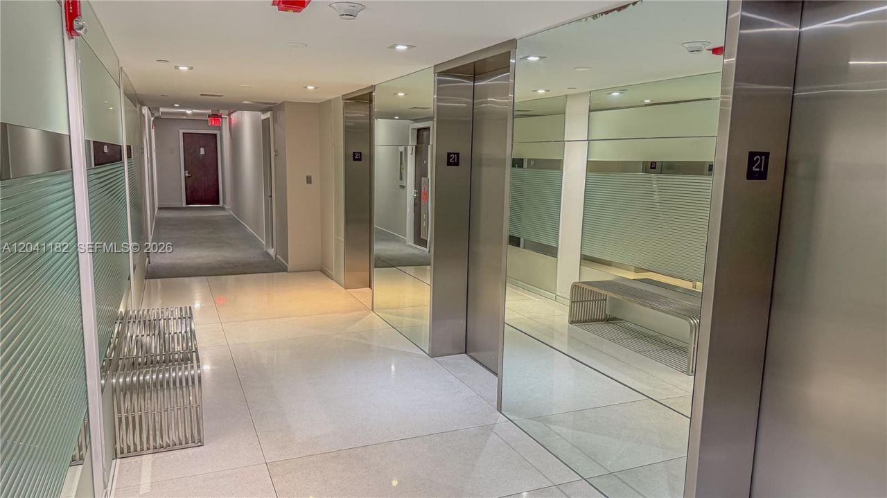 20335 W Country Club Dr , Unit 2102, Aventura, FL 33180 Photo