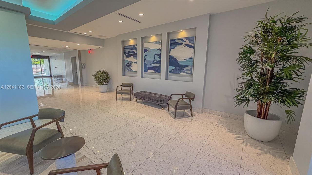 20335 W Country Club Dr , Unit 2102, Aventura, FL 33180 Photo