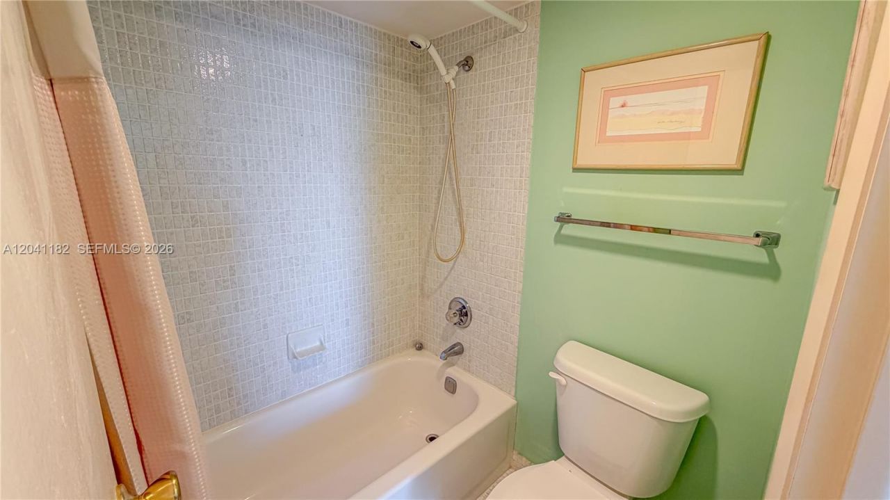 20335 W Country Club Dr , Unit 2102, Aventura, FL 33180 Photo