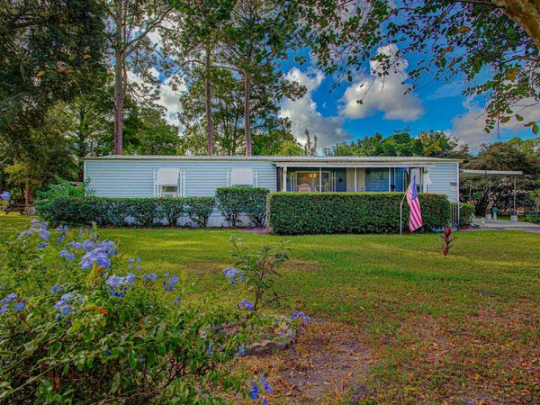 736 San Mateo Rd, Satsuma, FL 32189