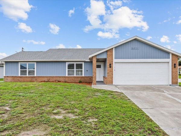 3621 SW Rosser Boulevard, Port St. Lucie, FL 34953