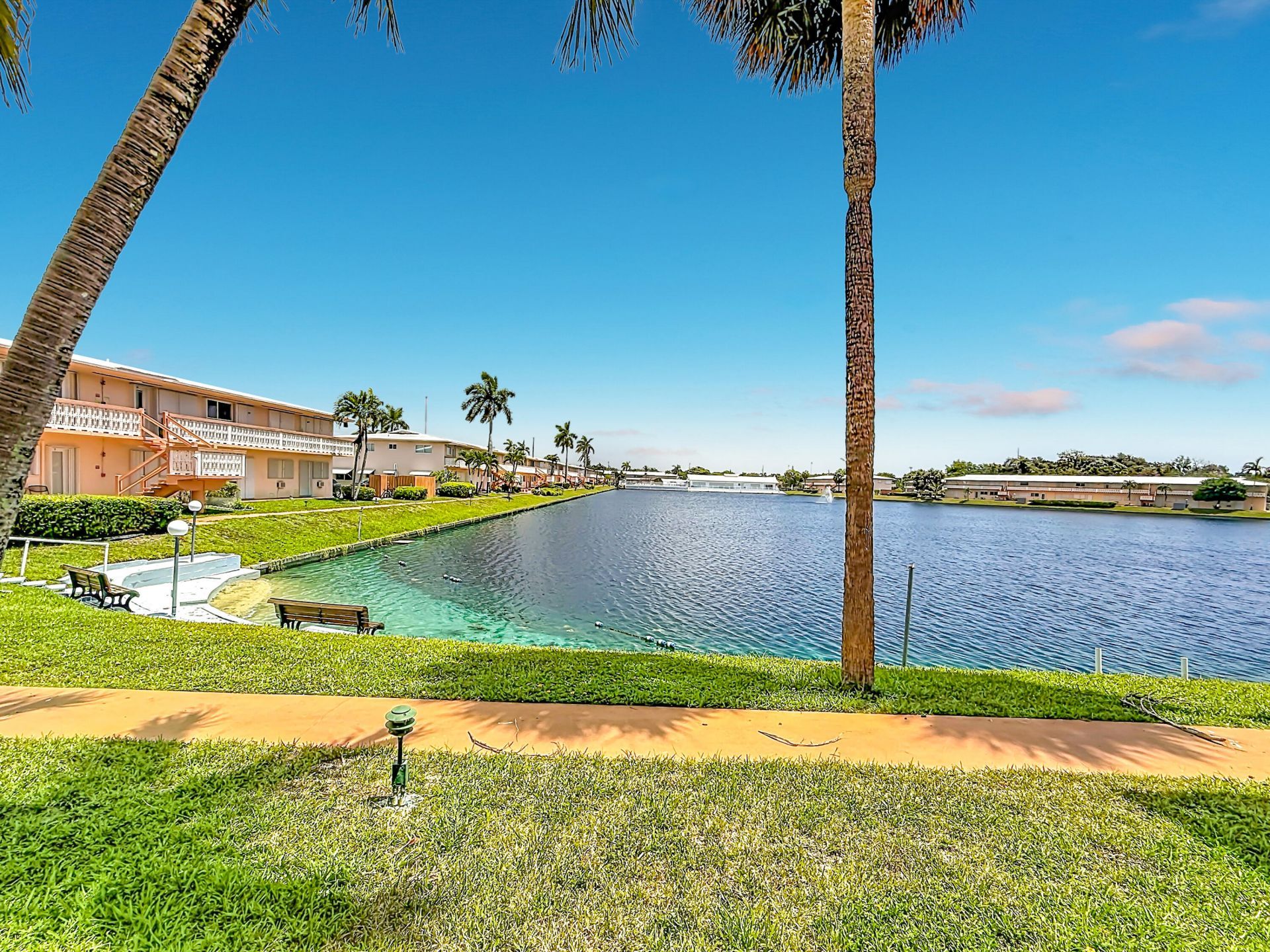 1050 SW 11th Street, Unit L2, Hallandale Beach, FL 33009 Photo