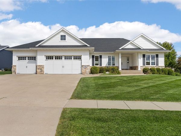 2890 Twinleaf Road, Cedar Rapids, IA 52411