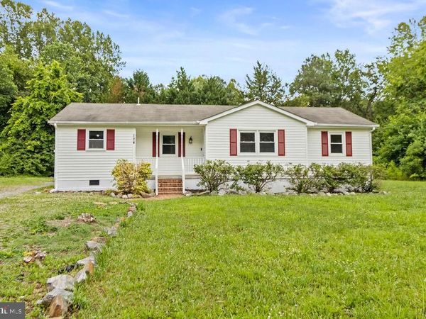 124 YORKTOWN DRIVE , RUTHER GLEN, VA 22546