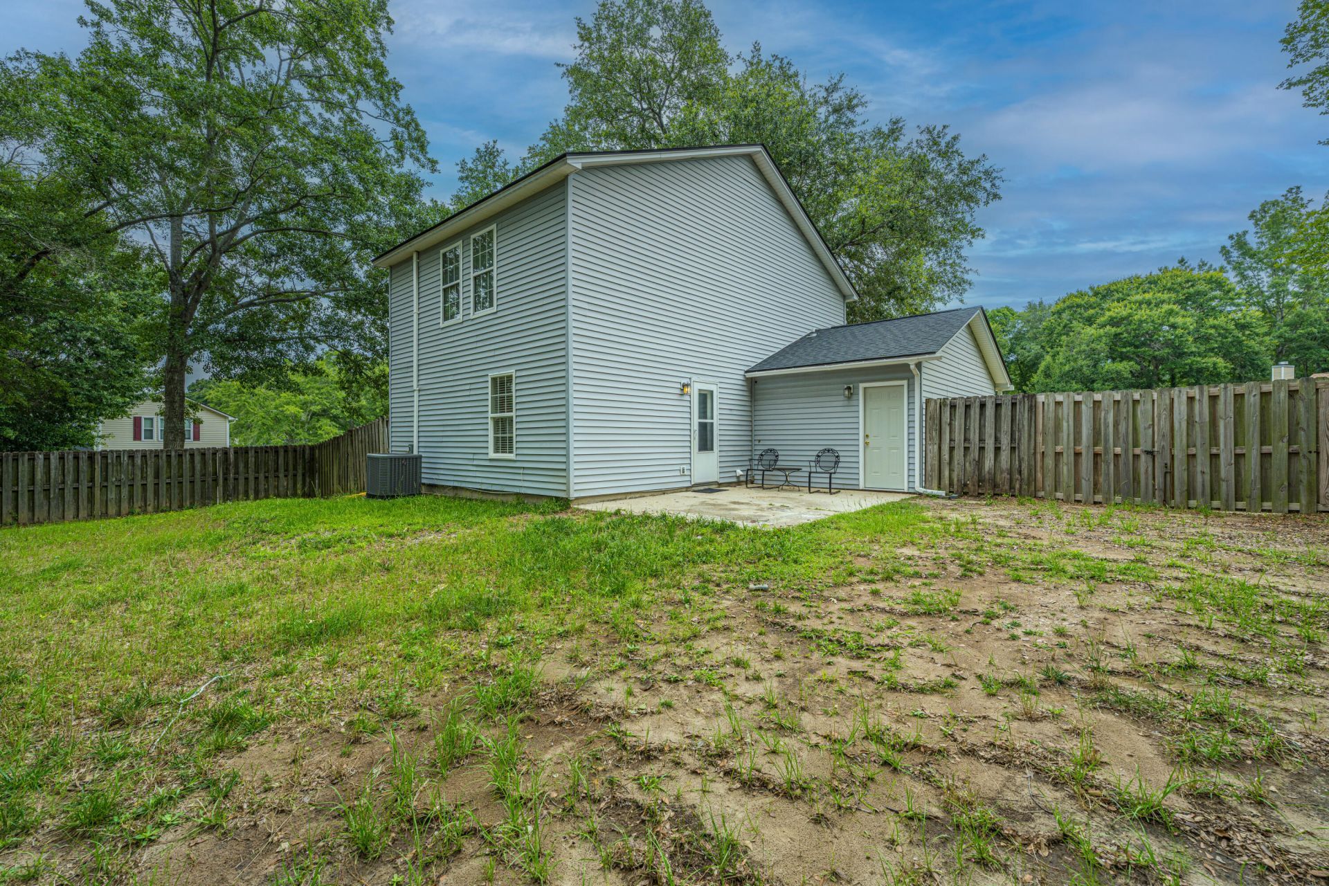 108 Round Table Lane Photo 19
