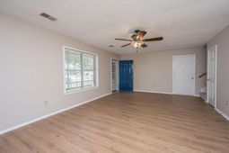 108 Round Table Lane photo 4