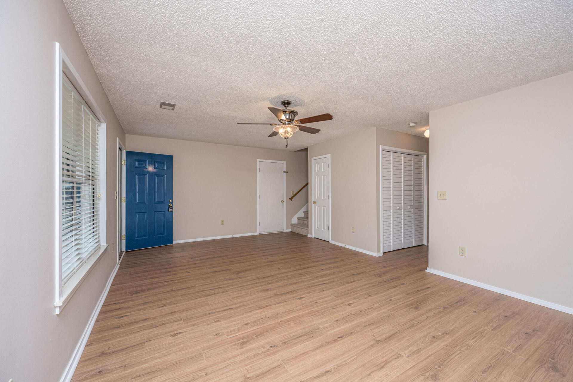 108 Round Table Lane Photo 5