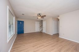 108 Round Table Lane photo 4