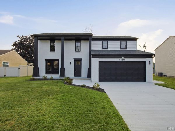 54319 Bradshaw Drive, New Baltimore, Mi 48047
