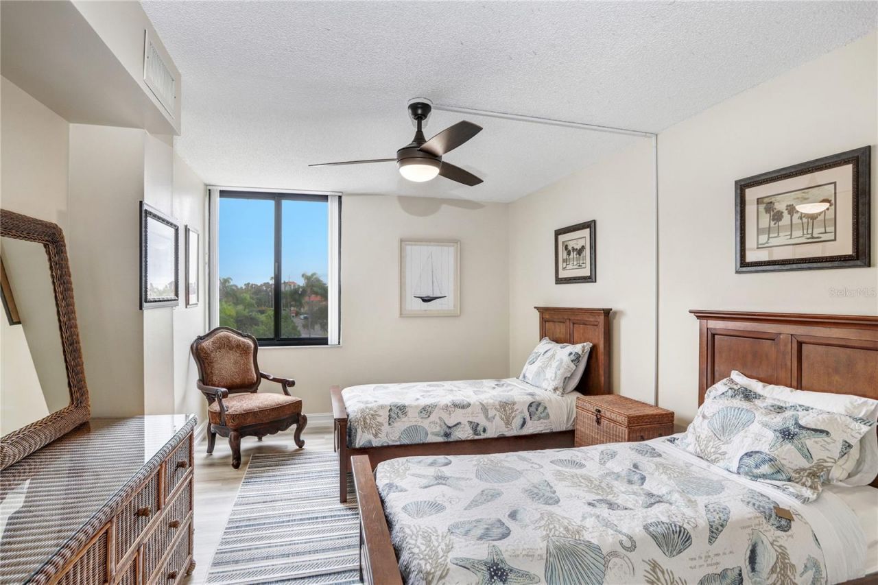 6104 Palma Del Mar Boulevard S, Unit 302, Saint Petersburg, FL 33715 Photo