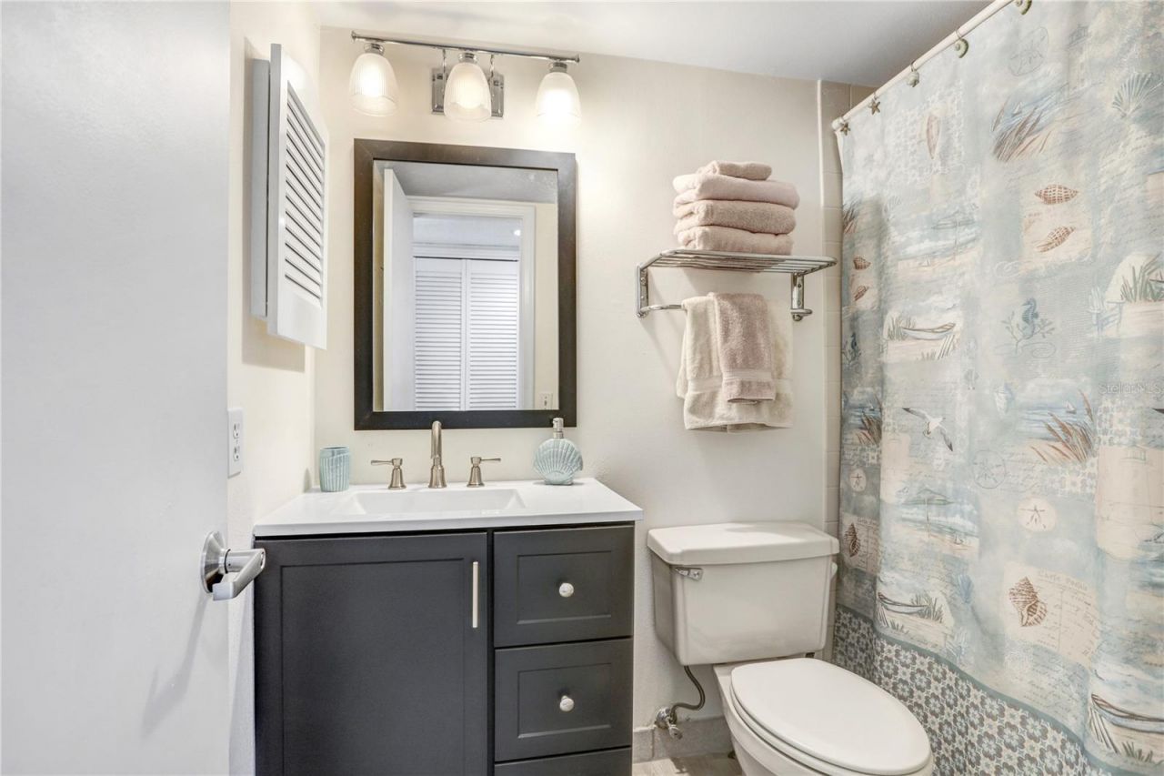 6104 Palma Del Mar Boulevard S, Unit 302, Saint Petersburg, FL 33715 Photo