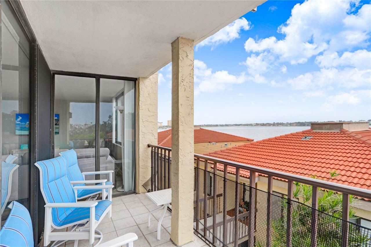 6104 Palma Del Mar Boulevard S, Unit 302, Saint Petersburg, FL 33715 Photo