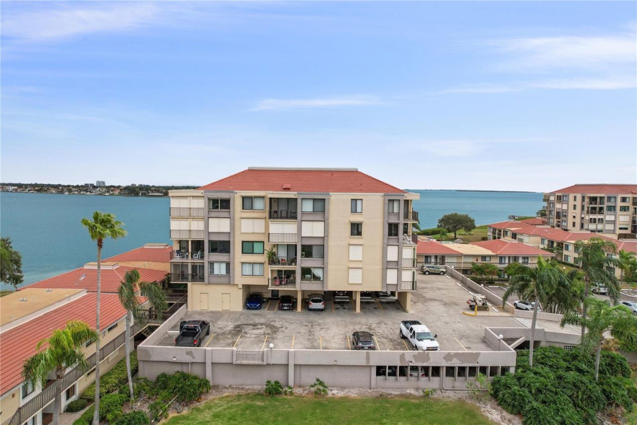 6104 Palma Del Mar Boulevard S, Unit 302, Saint Petersburg, FL 33715 Photo