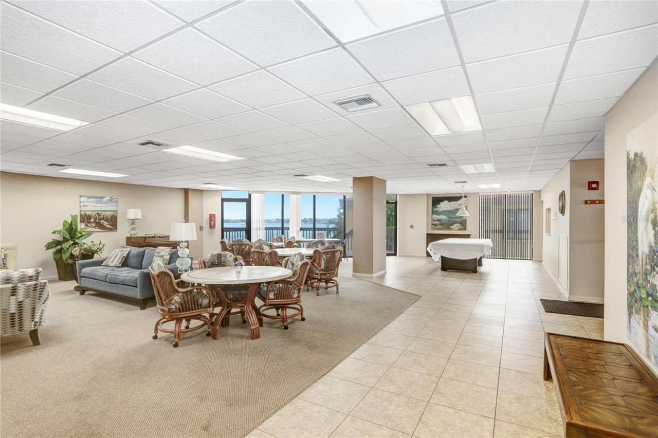 6104 Palma Del Mar Boulevard S, Unit 302, Saint Petersburg, FL 33715 Photo