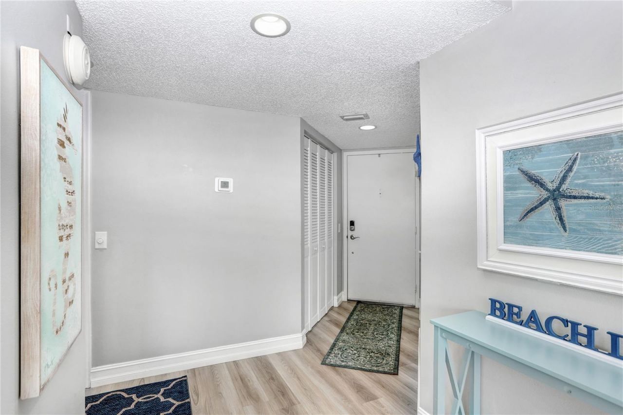 6104 Palma Del Mar Boulevard S, Unit 302, Saint Petersburg, FL 33715 Photo