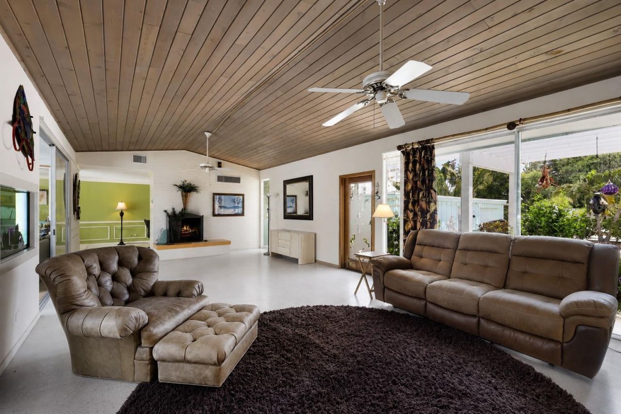 311 Magellan Drive, Sarasota, FL 34243 Photo