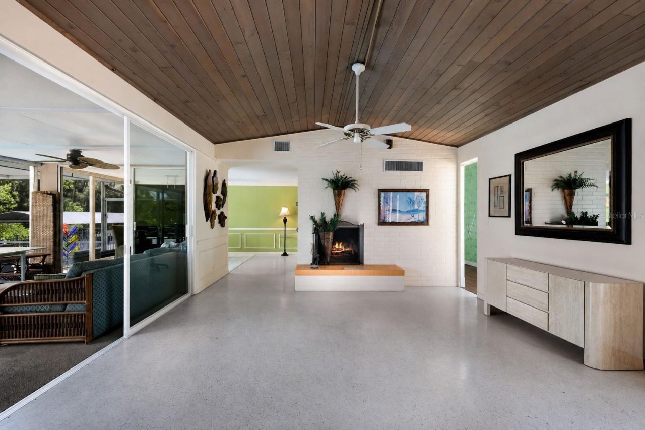 311 Magellan Drive, Sarasota, FL 34243 Photo
