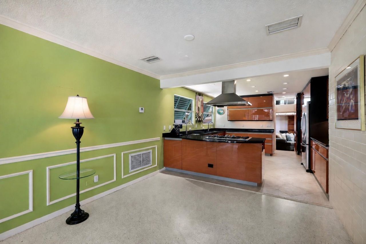 311 Magellan Drive, Sarasota, FL 34243 Photo