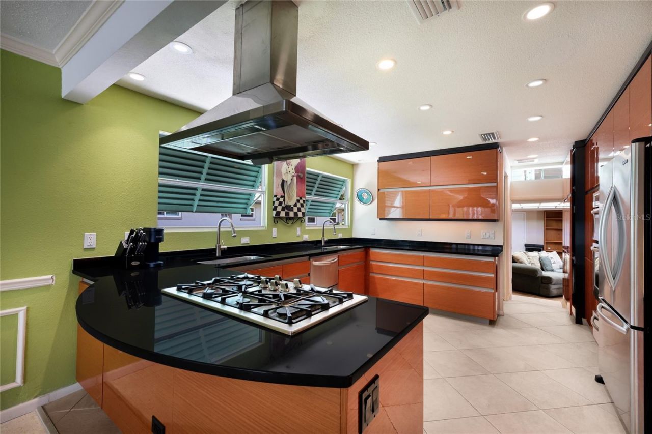 311 Magellan Drive, Sarasota, FL 34243 Photo