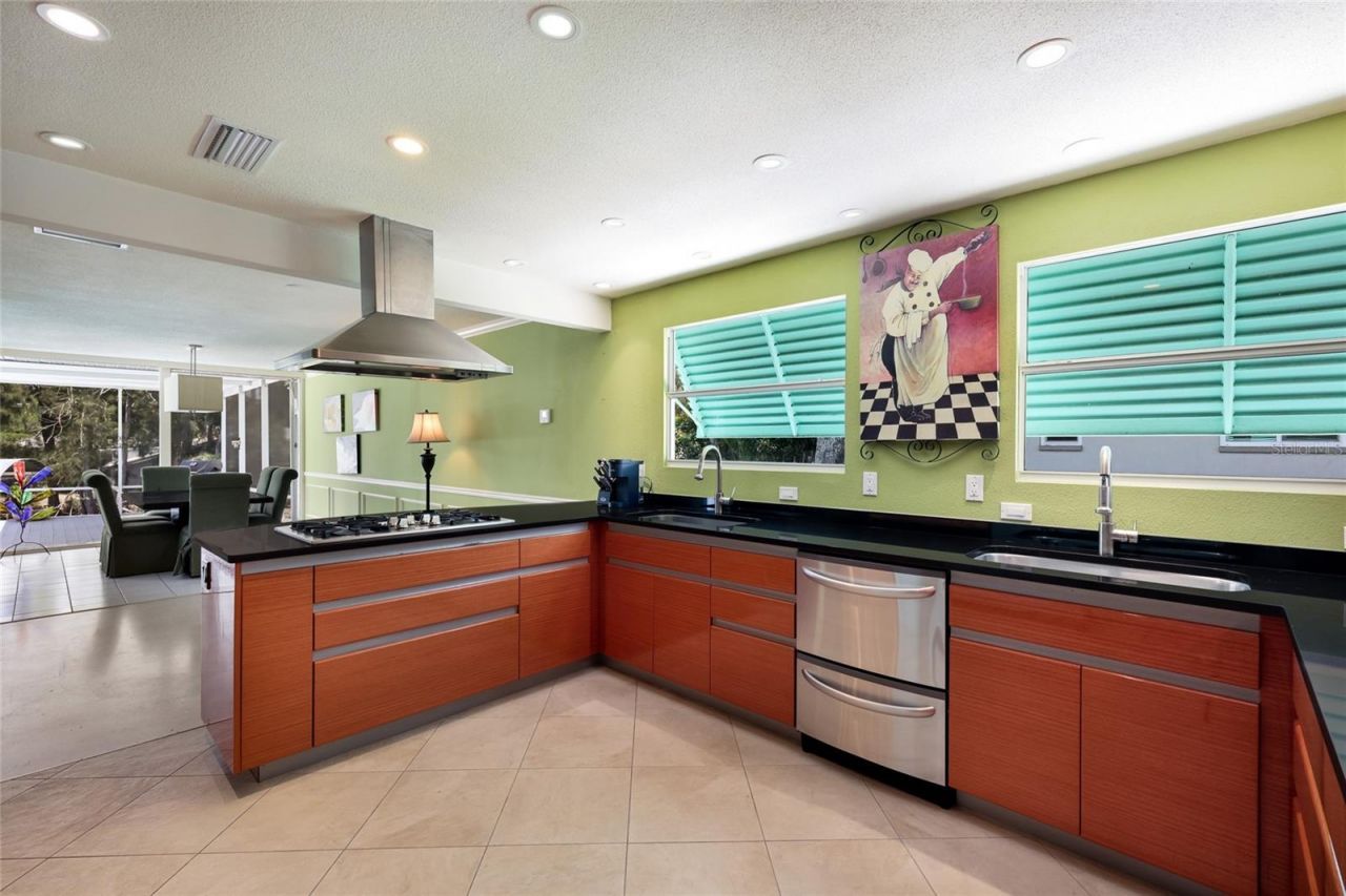 311 Magellan Drive, Sarasota, FL 34243 Photo